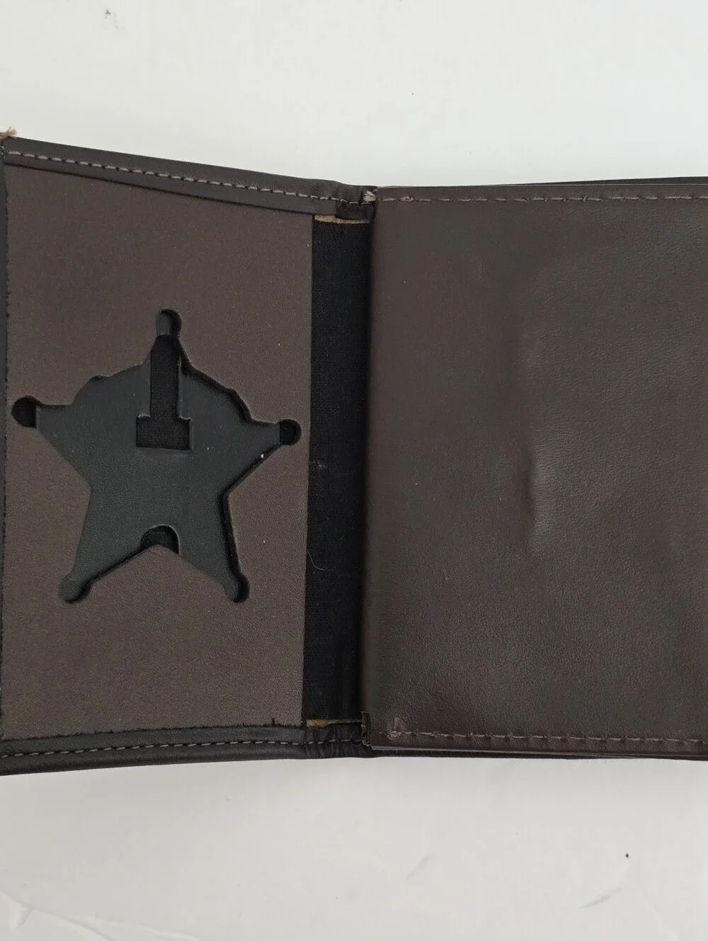 PERFECT FIT 5 Point Star Sheriff Badge Holder Shield Wallet Brown Leather